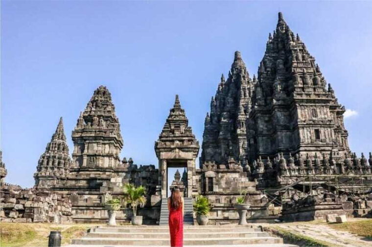 yogyakarta-joined-or-private-tour-to-borobudur-prambanan