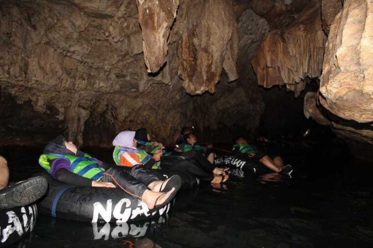 yogyakarta-jomblang-cave-pindul-shared-tour-w-lunch