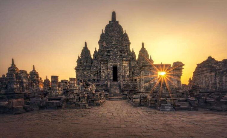 yogyakarta-prambanan-temple-sunset-tour-with-transfer