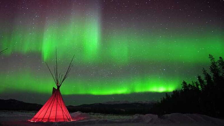 yukon-aurora-borealis-late-night-viewing-tour