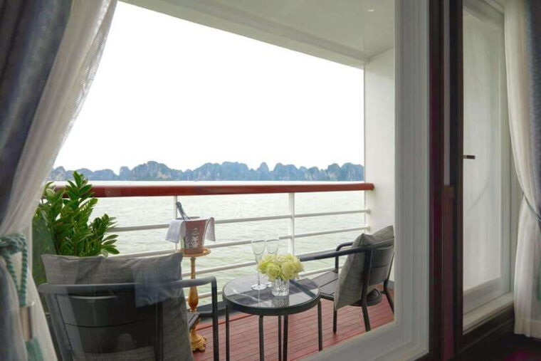 2-day-cruise-from-halong-to-lan-ha-bay-by-paradise-grand