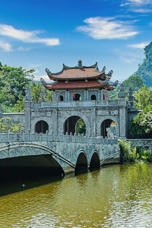 2-day-ninh-binh-hoa-lu-trang-an-mua-cave-cuc-phuong