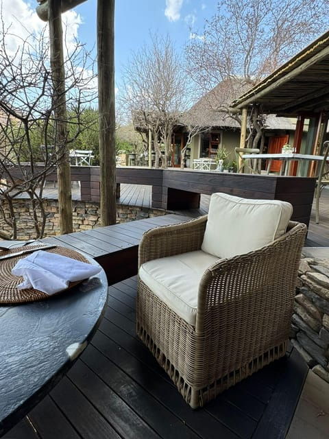 5-days-4-nights-safari-tour-in-madikwe-and-pilanersbeg