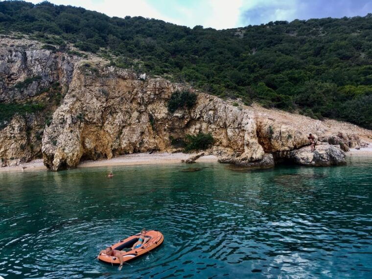 55h-plavnik-island-swim-snorkel-with-capt-bobo-public