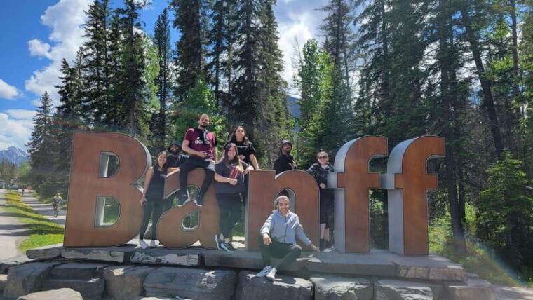 airport-pickup-private-tour-from-calgary-to-the-rockies