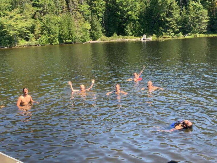 algonquin-park-hiking-adventure-tour-from-toronto