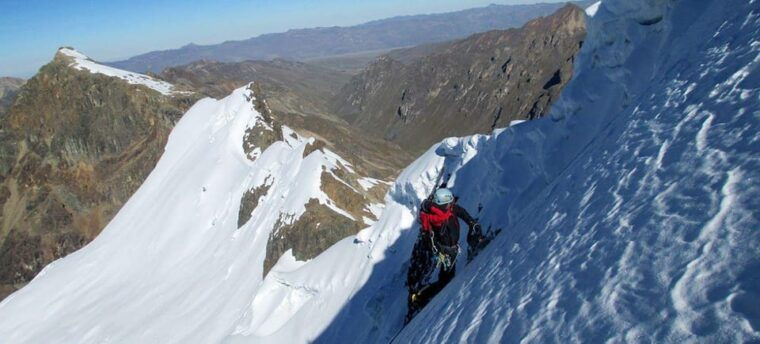 ancash-climbing-the-nevado-huarapasca-in-1-day