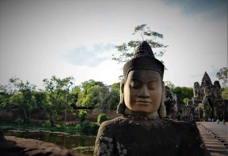 angkor-sunrise-expedition-cycling-through-serene-backroads