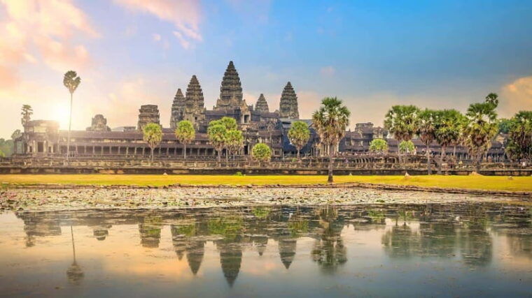 angkor-wat-small-tour-with-sunset-private-tuk-tuk