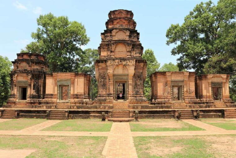 angkor-wat-sunrise-2-5-days-temples-tonle-sap-small-group