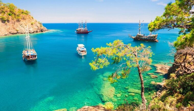 antalya-kemer-megastar-catamaran-cruise-with-foam-party
