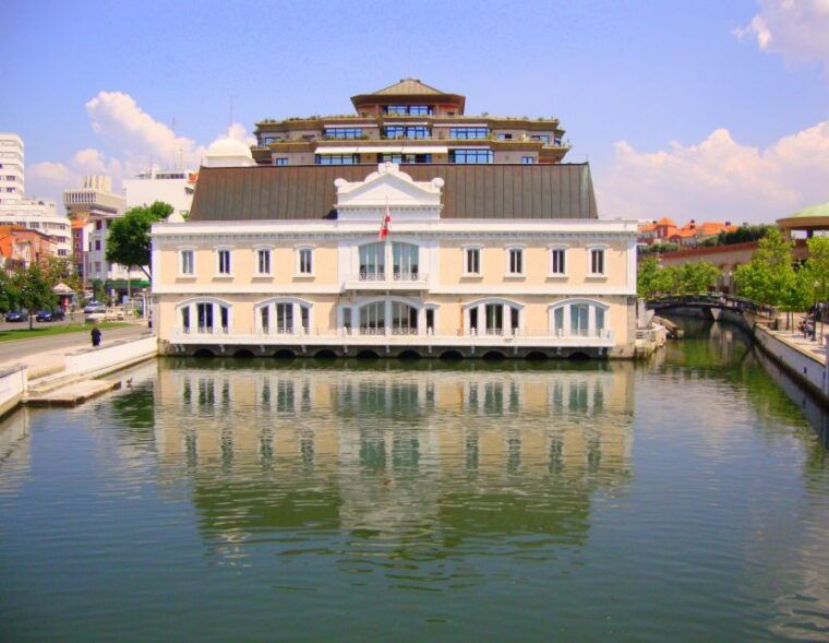 aveiro-boat-cruise-and-city-walking-tour-with-sweet-tasting