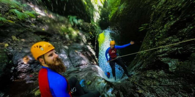bali-canyoning-adventure-in-sambangan-canyon