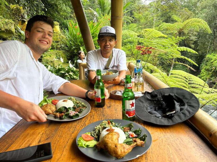bali-hidding-surprise-explore-village-big-tree-culture