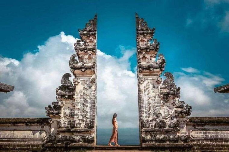 bali-lempuyang-temple-tirta-gangga-taman-ujung-beach
