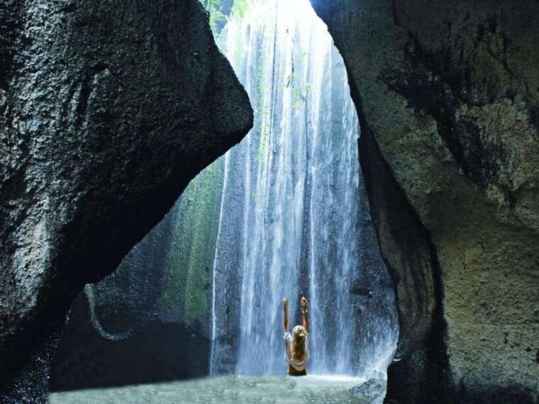 bali-lempuyang-temple-water-palace-and-waterfall-tour