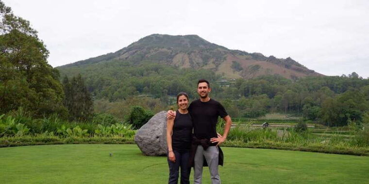 bali-mount-batur-sunrise-trek-with-a-female-guide