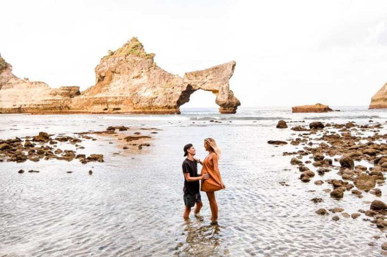bali-nusa-penida-island-beach-highlights-swim-hike-tour