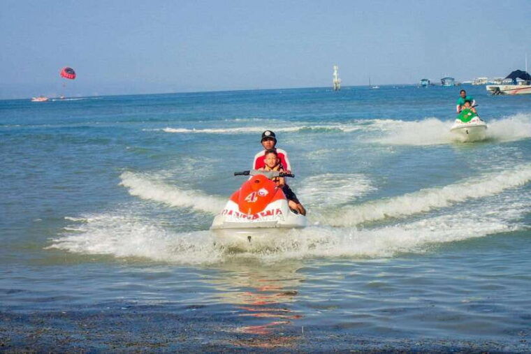 bali-parasailing-adventure-banana-boat-and-jet-ski