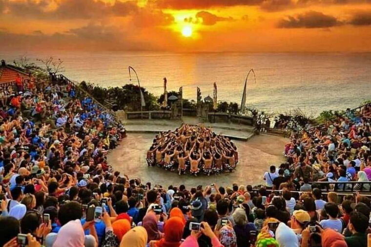bali-waterbom-bali-and-uluwatu-temple-tour-with-kecak-dance