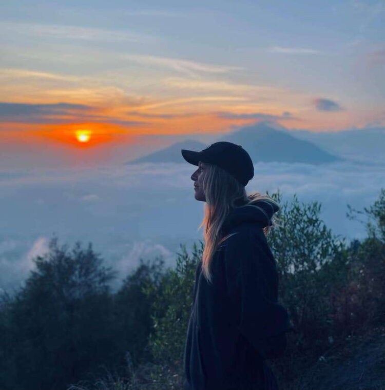 balimount-batur-sunrise-treking-with-guide-and-breakfest