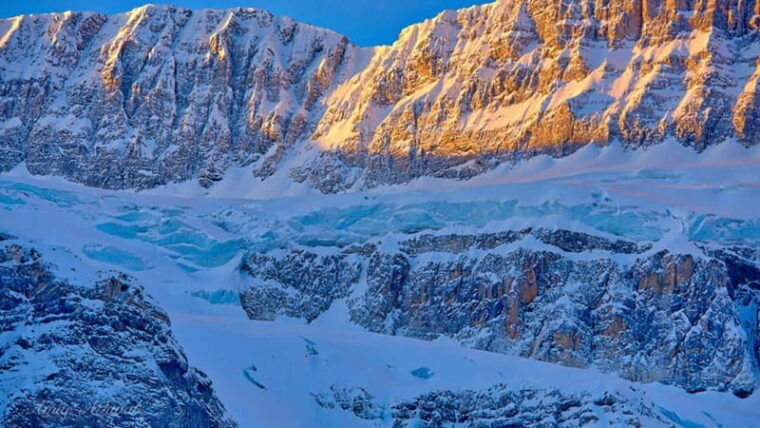 banff-calgary-columbia-icefieldcrowfoot-glacierlakes-tour