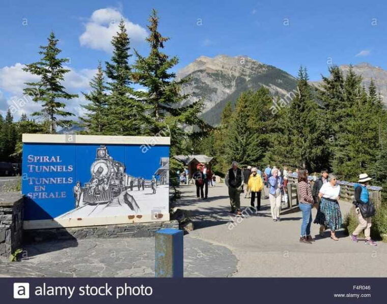 banff-calgary-lake-louise-moraine-lake-and-emerald-lake
