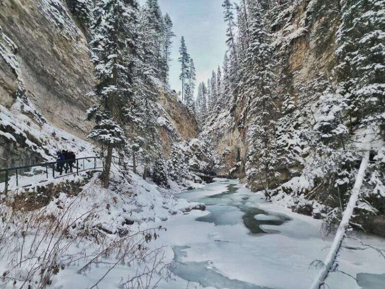 banff-canmore-lake-louise-johnston-canyon