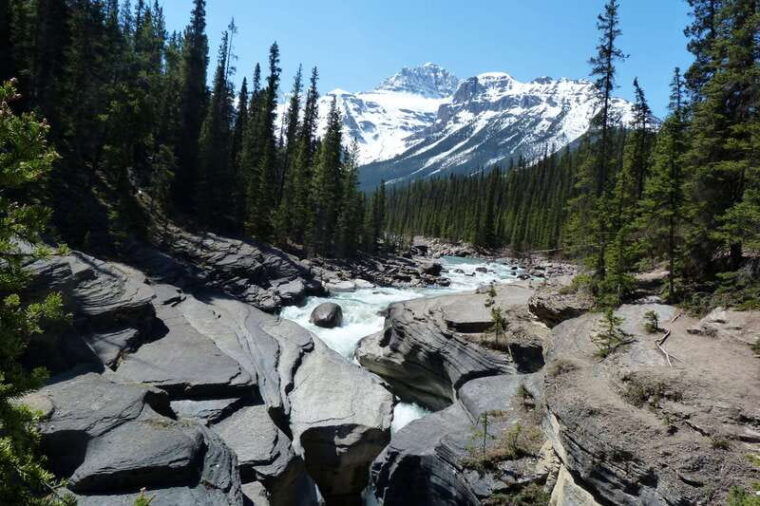 banff-experience-moraine-louise-peyto-lakes-2-days