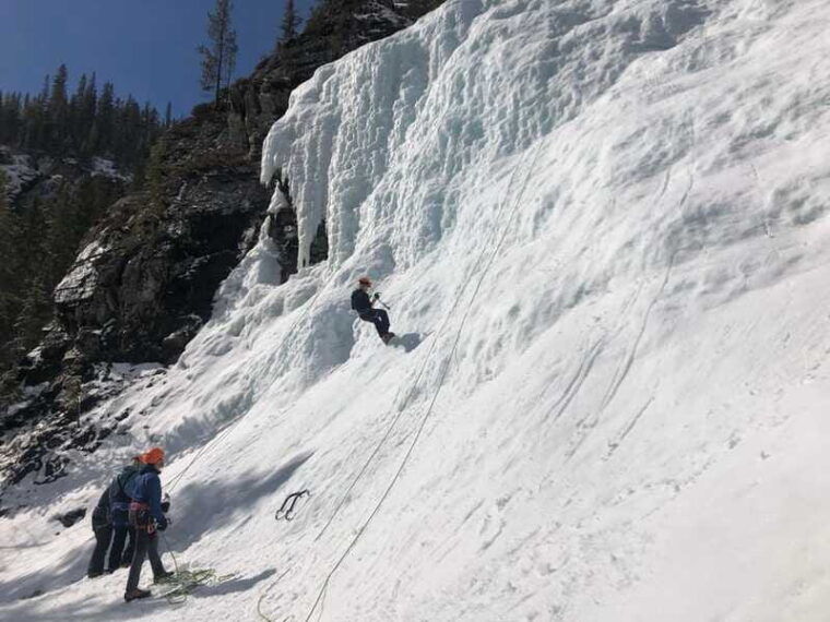 banff-introduction-to-ice-climbing-for-beginners
