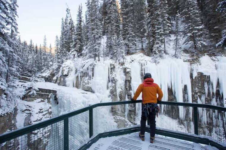 banff-johnston-canyon-explorer