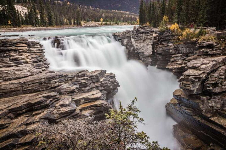 banff-uncover-the-beauty-of-western-canada-6-days