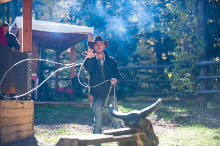 banff-wagon-ride-with-cowboy-cookout-bbq