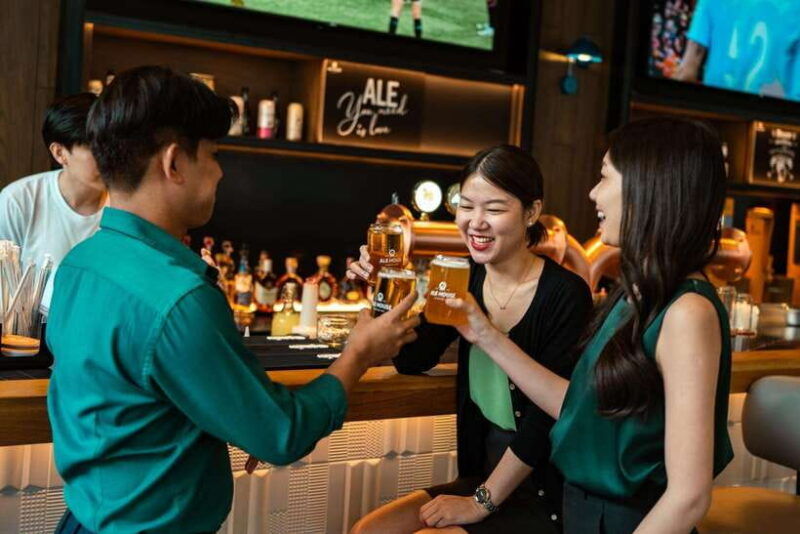 Bangkok: Ale House at Riverside Bar Millennium Hilton - Beverage Offerings