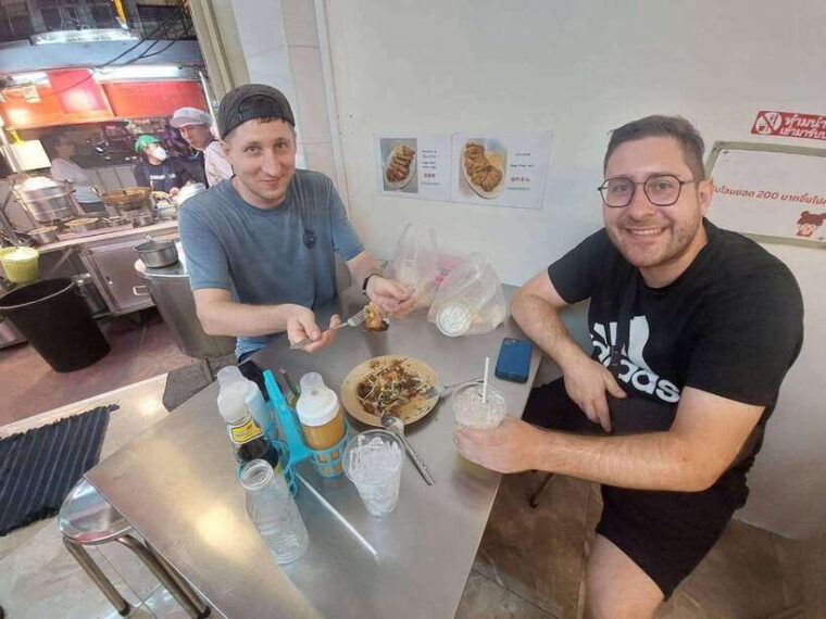 bangkok-chinatown-food-tour-with-michelin-food-stalls