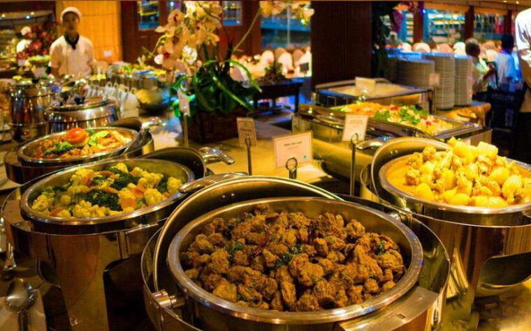 bangkok-luxury-white-dinner-cruise-with-live-entertainment