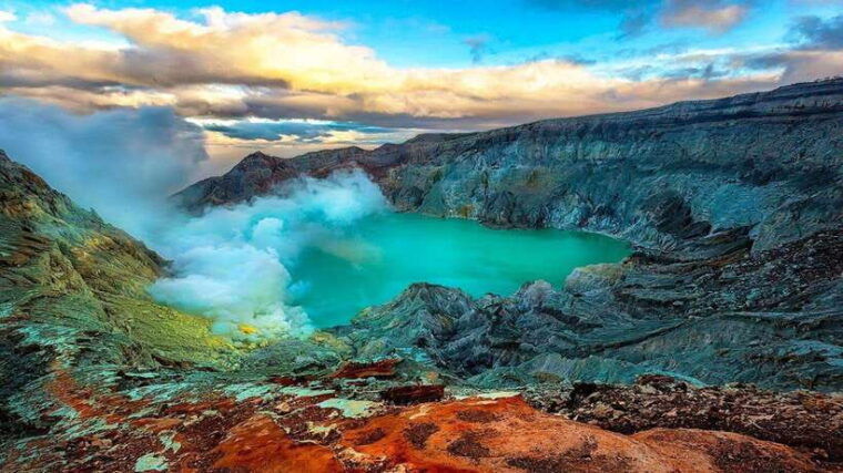 banyuwangi-ijen-blue-fire-tour-with-transfer-services
