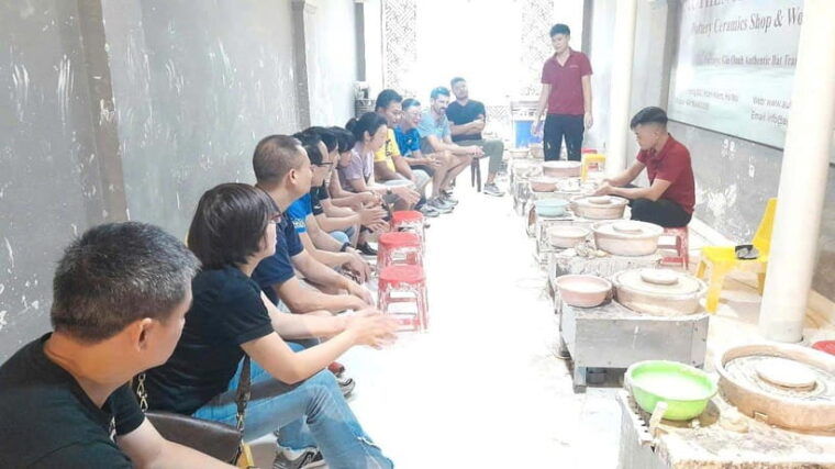 bat-trang-pottery-ceramics-class-in-hanois-old-quarter-vn