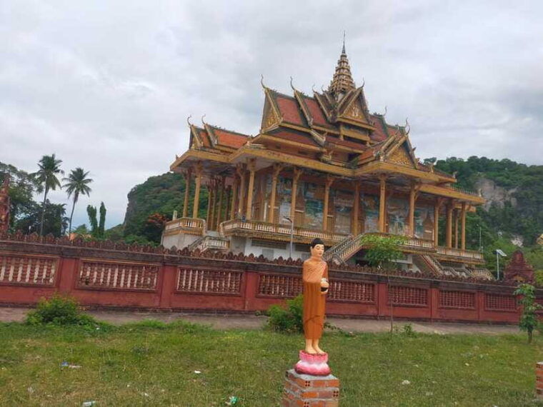 battambang-tuk-tuk-bamboo-train-killing-bat-caves-sunset