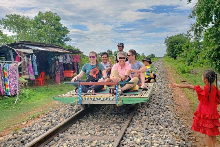 battambang-unforgettable-tour-by-private-tuk-tuk