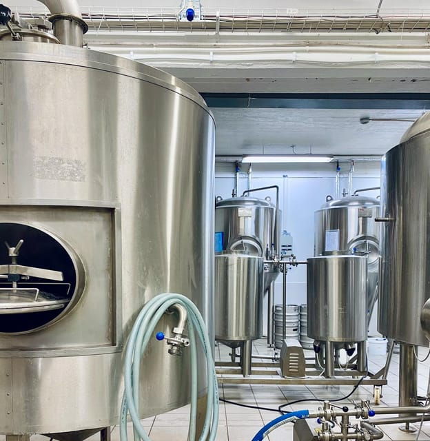 beer-brewery-tour-at-gaedingur-brewery