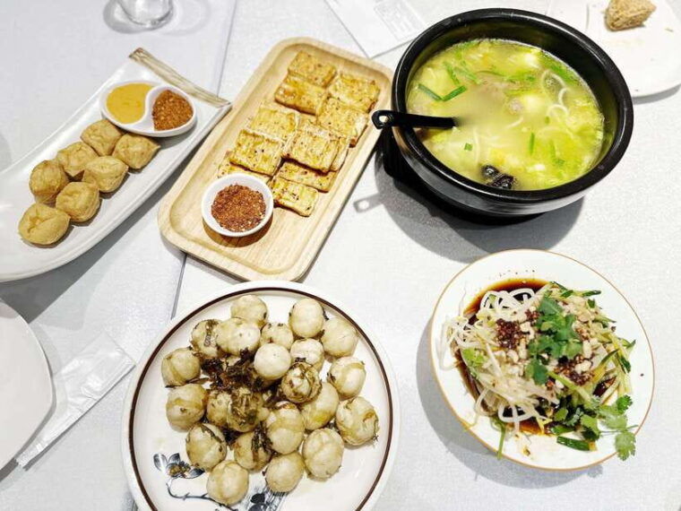 beijing-hutong-food-crawl-delights-peking-duck-hotpotmore