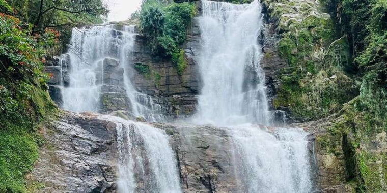 bentota-ella-day-trip-with-train-ride-and-waterfall-visit