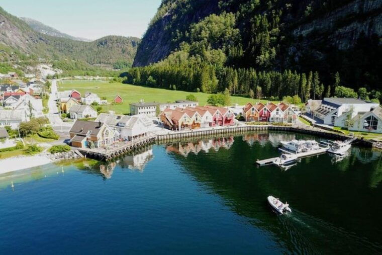 bergen-bergen-fjord-by-zodiac-or-pontoon-boat