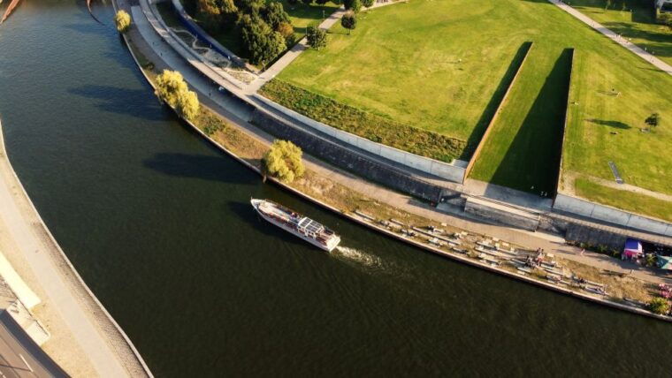 berlin-evening-sightseeing-river-cruise-on-the-spree