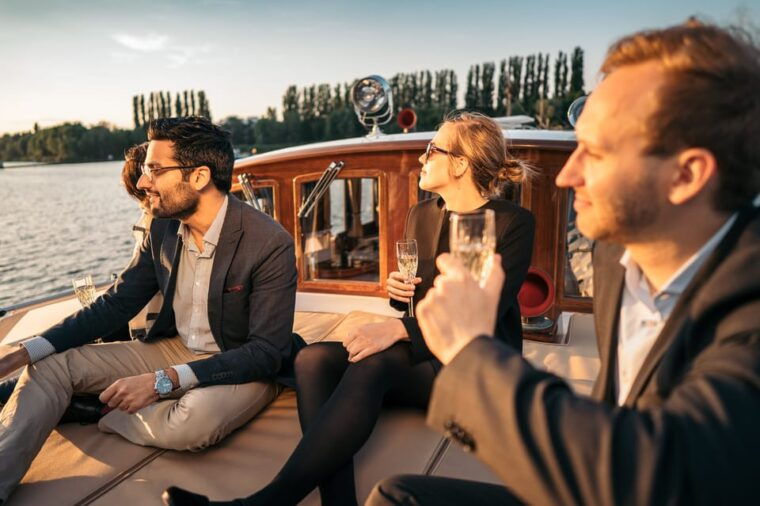 berlin-evening-yacht-cruise-with-aperitif-optional-dinner