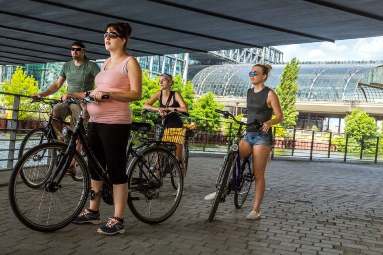 berlin-sights-and-highlights-bike-tour-with-a-local-guide
