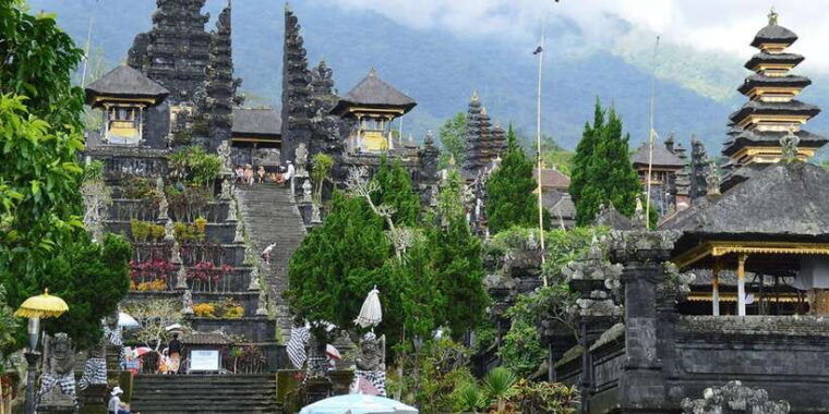 besakih-temple-penglipuran-semarapura-palace-private-day