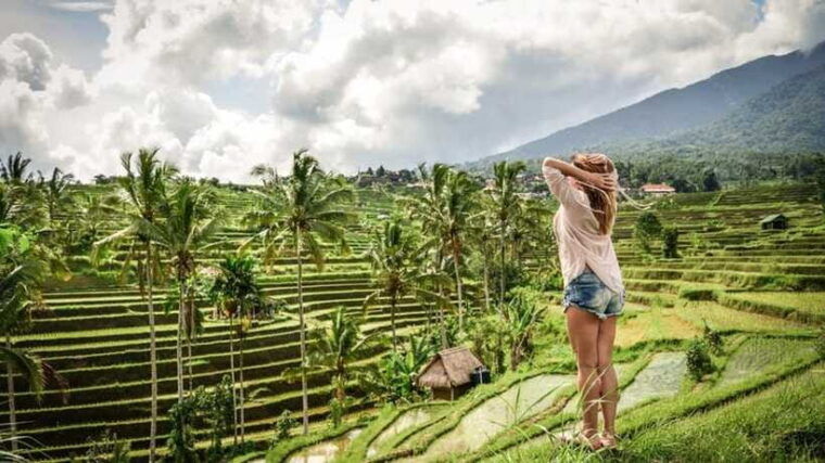 best-northern-bali-sites-with-tanah-lot-temple-tour