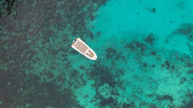 blue-lagoon-crystal-lagoon-comino-caves-private-boat-tour